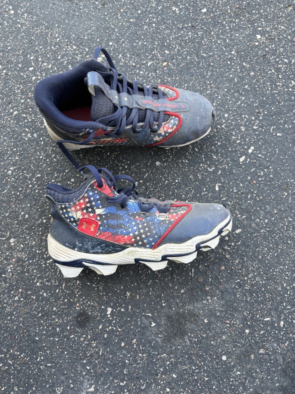 Under Armour Kids Navy Blue and Red Star-Print Spikes